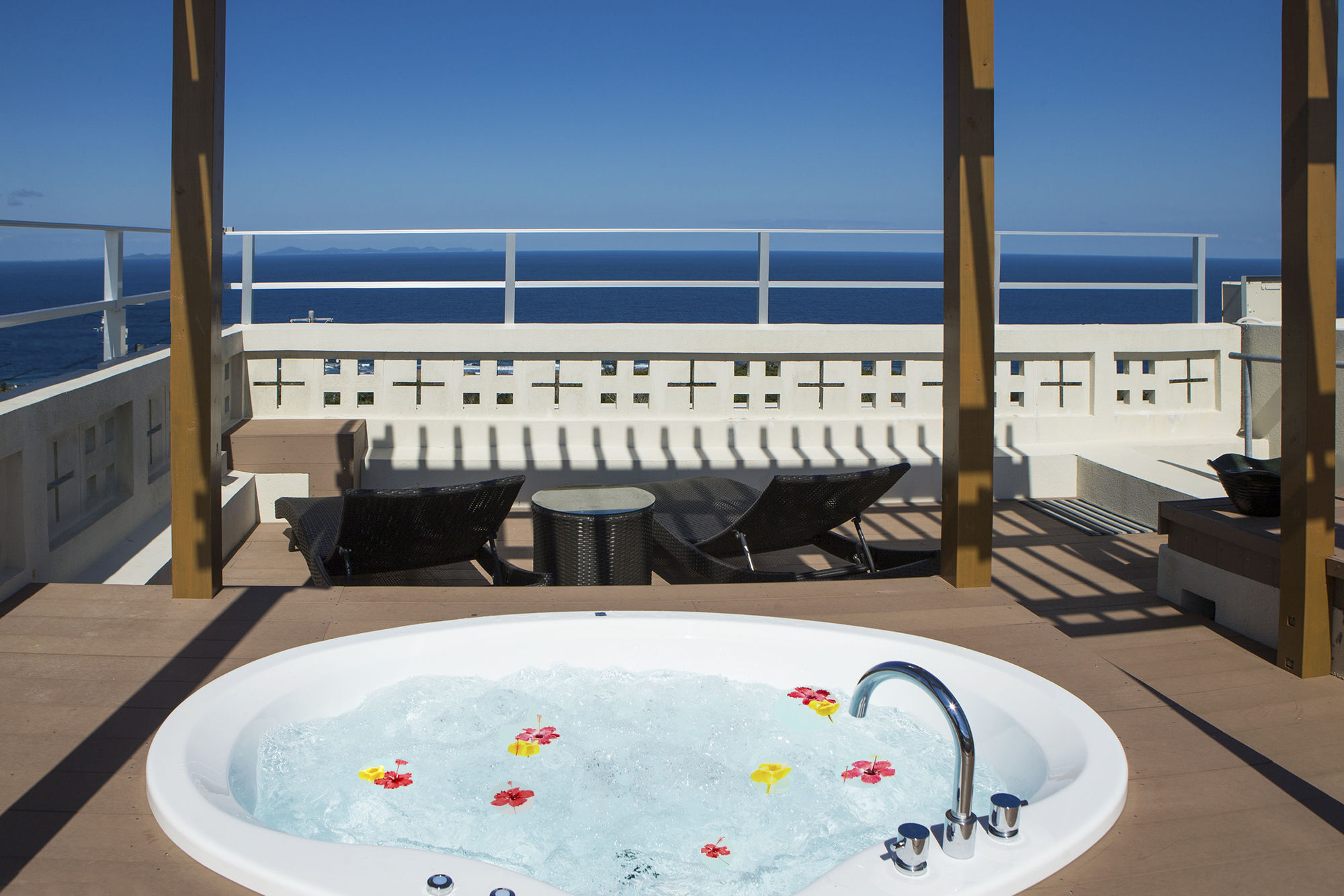 One Suite Hotel And Resort Kouri Island Накідзин Екстер'єр фото